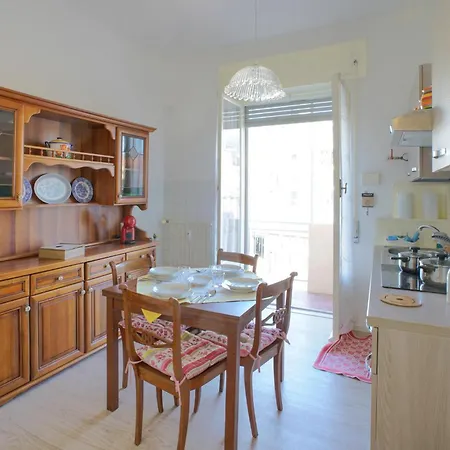 Apartman Gorgeous In With Wifi Genova
