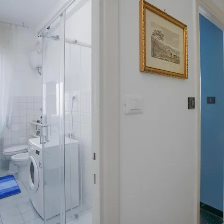 Apartman Gorgeous In With Wifi Genova
