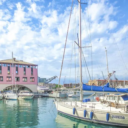 Gorgeous In With Wifi Genova